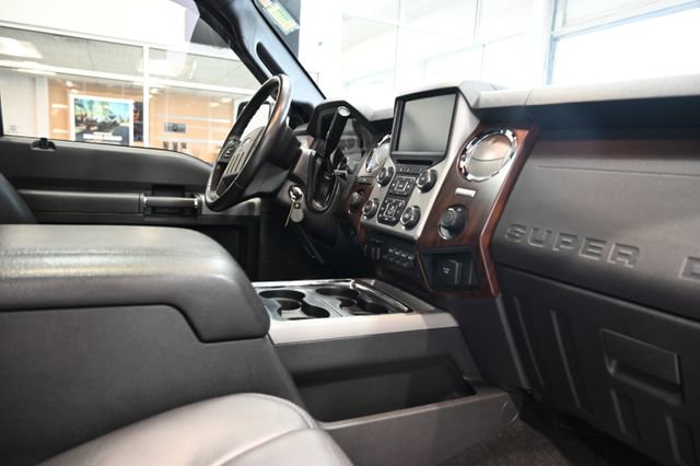 Used 2016 Ford F350 Lariat w/ Lariat Interior Package image 14