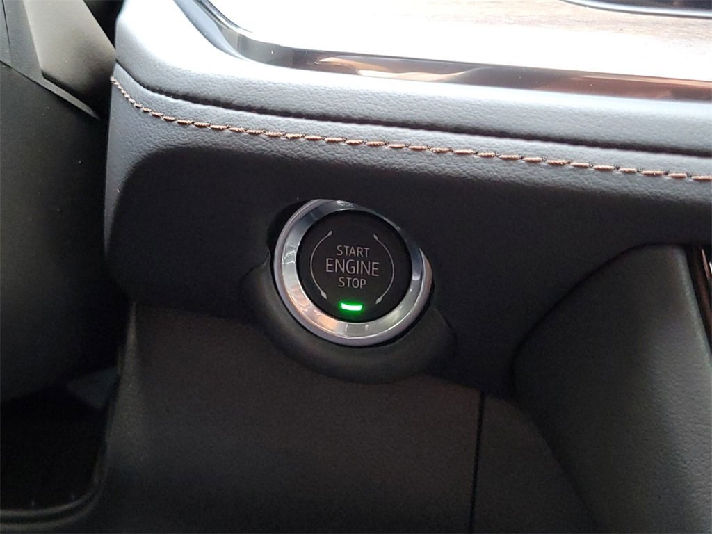 New 2025 Chevrolet Suburban High Country image 24