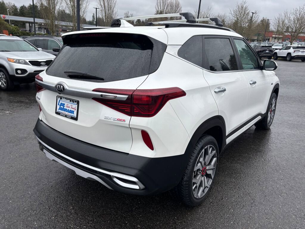 Used 2021 Kia Seltos SX w/ SX Sunroof Package image 5