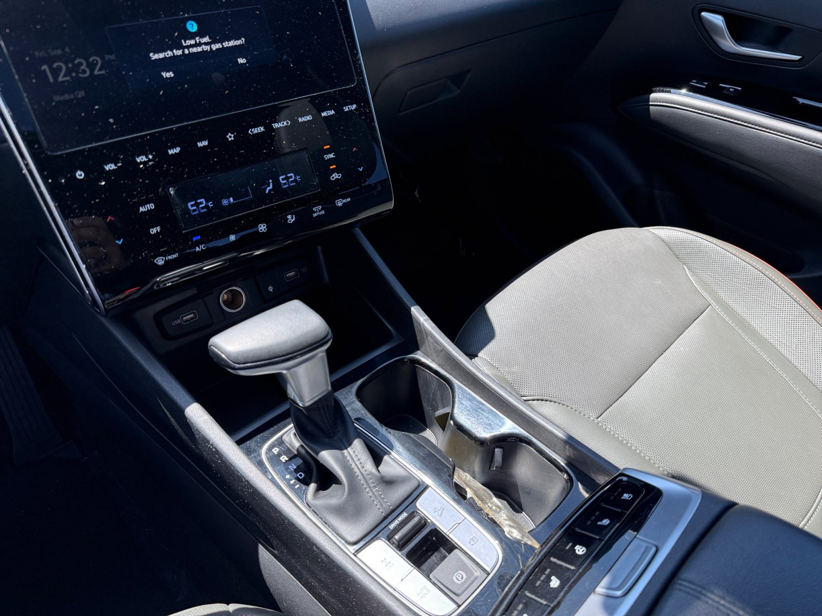 Certified 2023 Hyundai Santa Cruz Limited AWD/4WD image 13