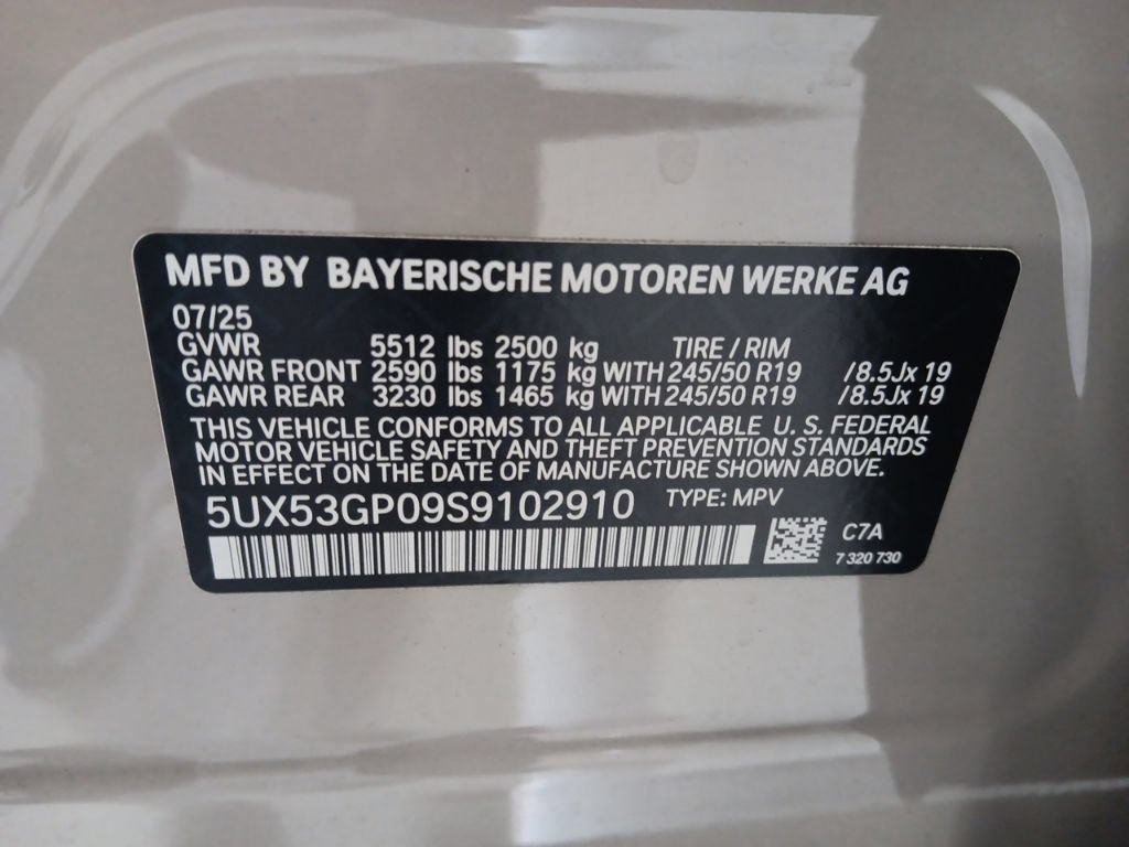 Certified 2025 BMW X3 xDrive30i w/ Premium Package AWD/4WD image 3