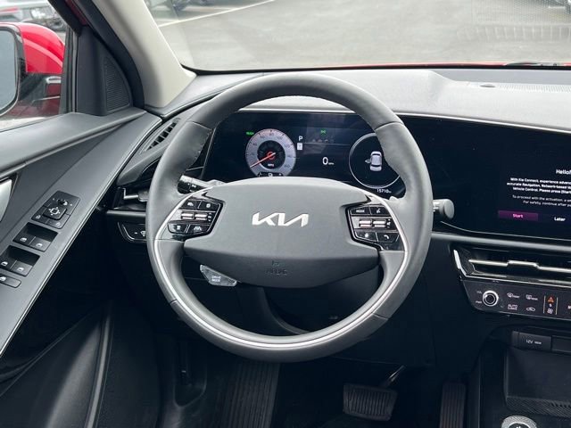 Certified 2025 Kia Niro Wind w/ Wind Preserve Package FWD image 16