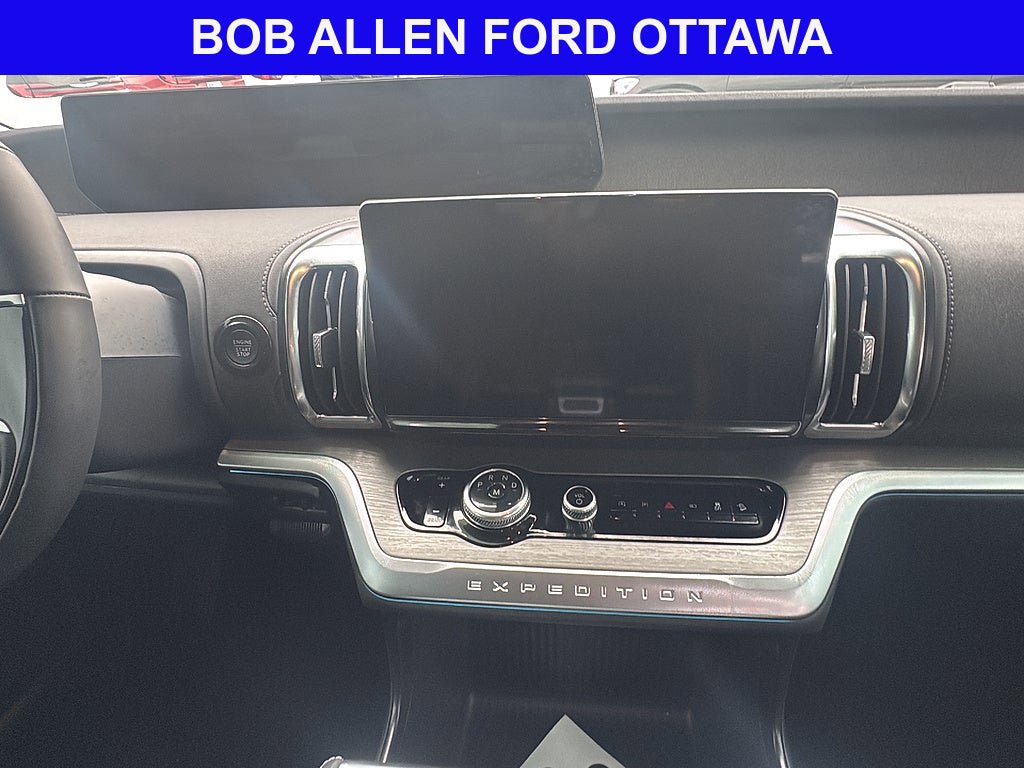 Used 2025 Ford Expedition Max Platinum w/ Driver's Package AWD/4WD image 17