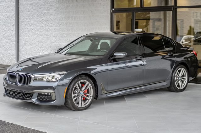 Used 2019 BMW 740i w/ M Sport Package RWD image 6