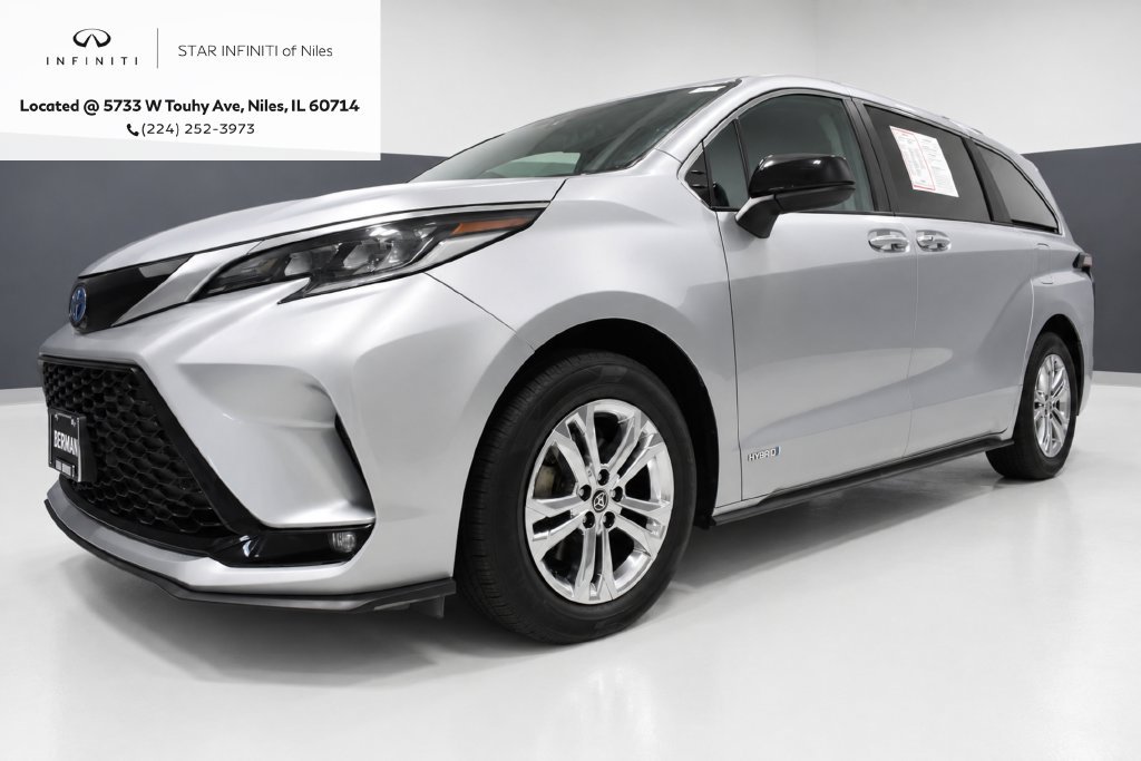 Used 2021 Toyota Sienna XSE AWD/4WD image 1