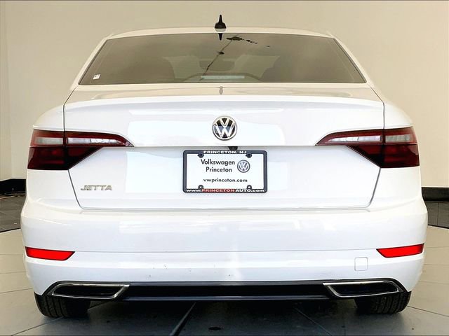 Used 2020 Volkswagen Jetta R-Line w/ R-Line Cold Weather Package image 4