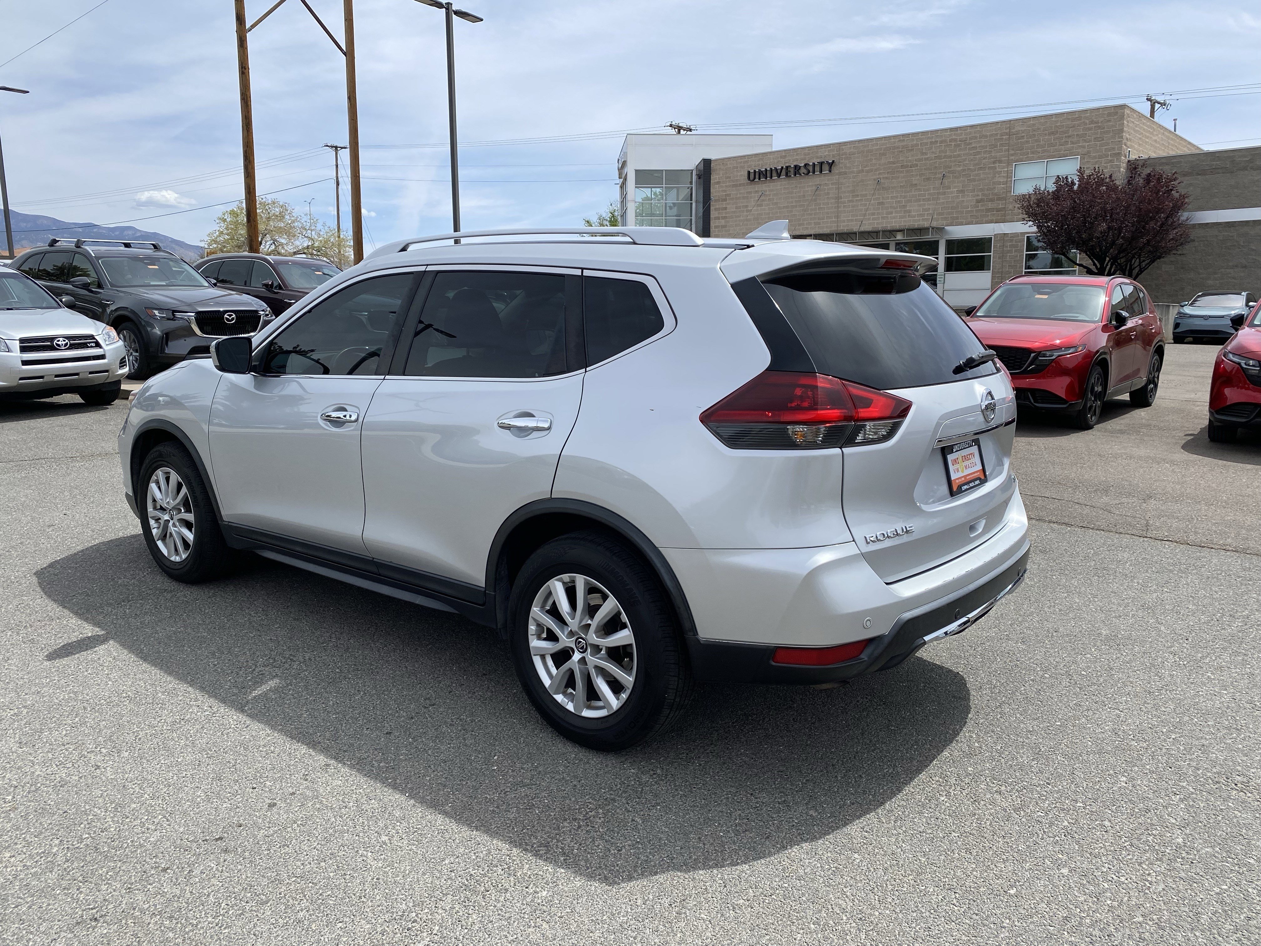 Used 2020 Nissan Rogue SV FWD image 42