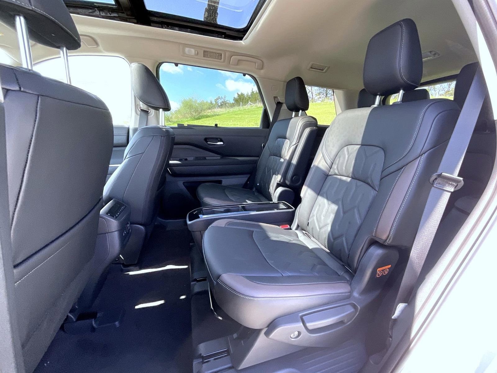 New 2026 Nissan Pathfinder Platinum AWD/4WD image 21