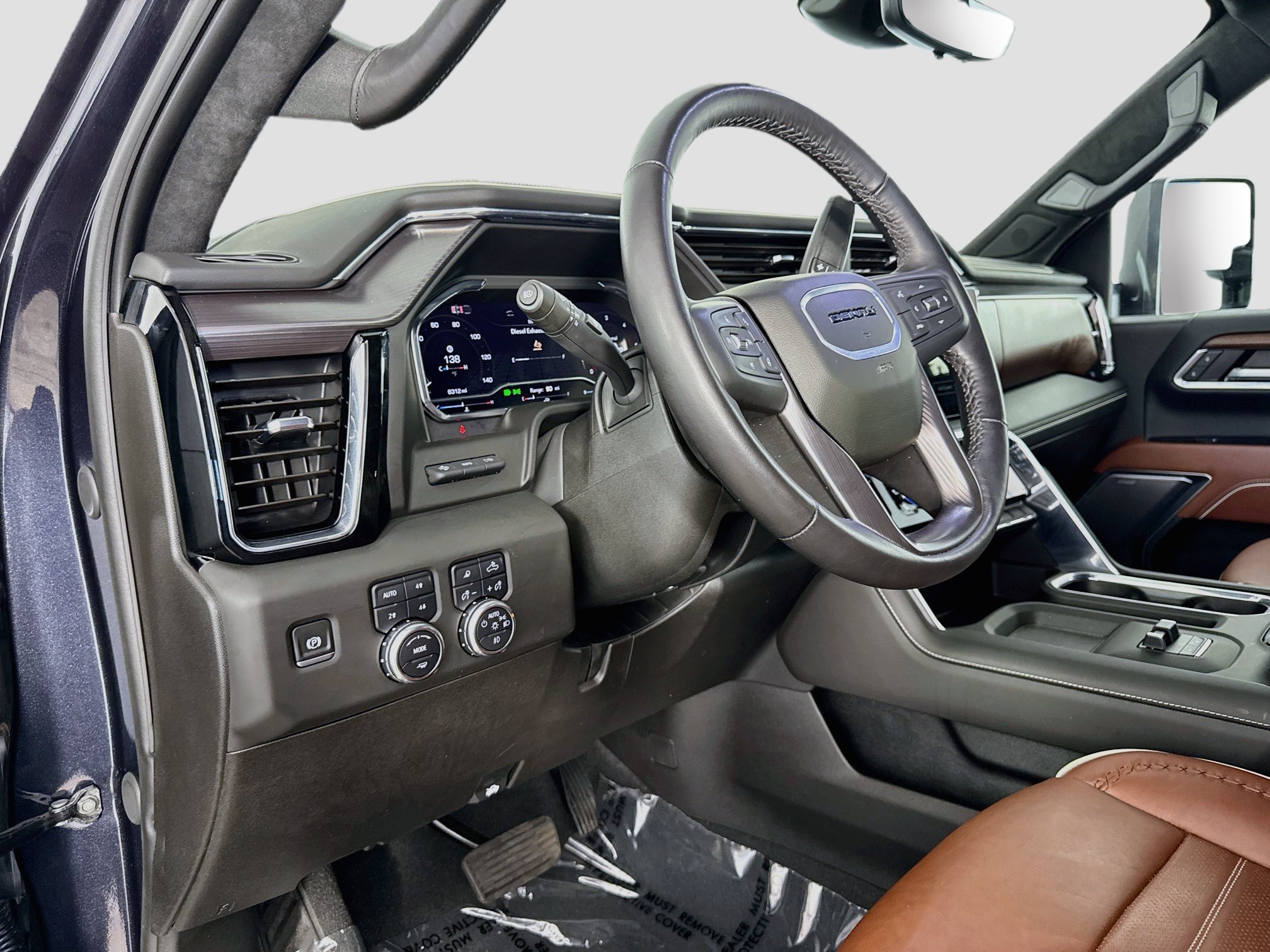 Used 2025 GMC Sierra 3500 Denali Ultimate AWD/4WD image 11