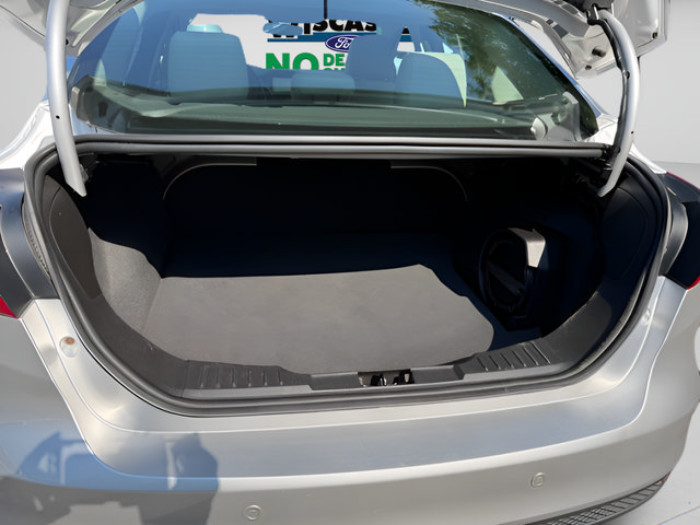 Certified 2017 Ford Focus Titanium FWD image 13