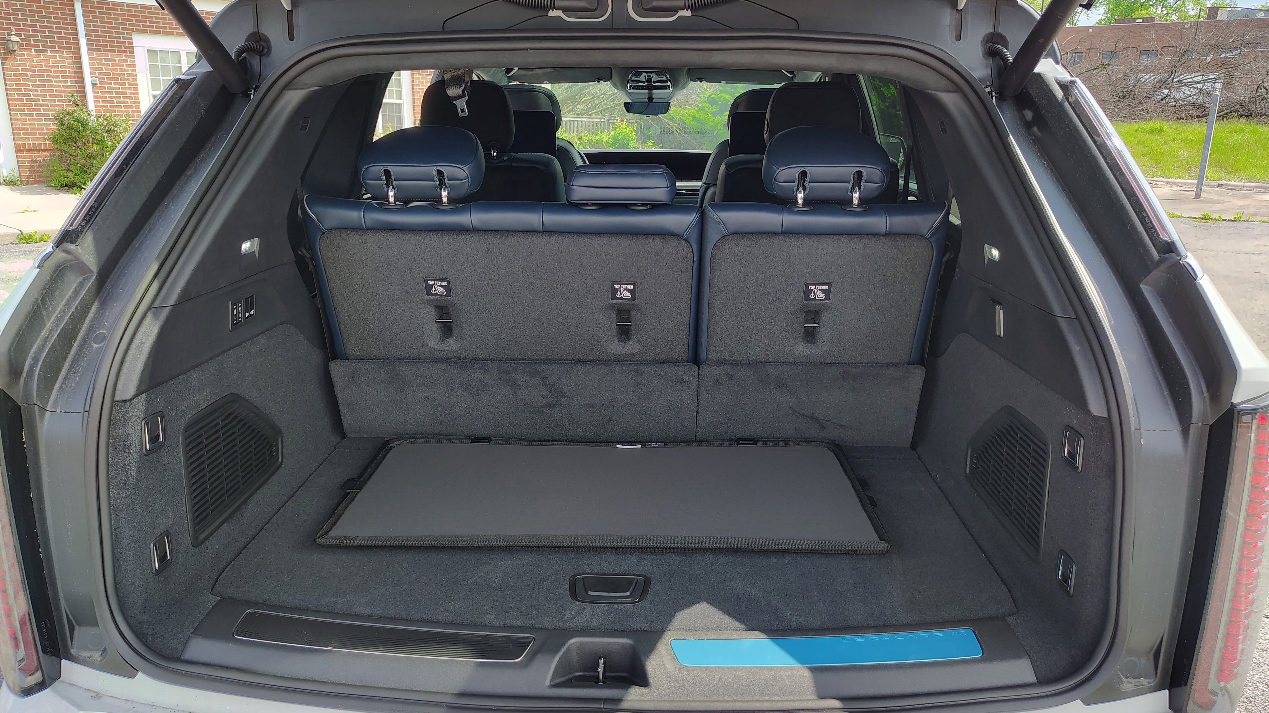 New 2025 Cadillac Escalade IQ Luxury 2 image 43