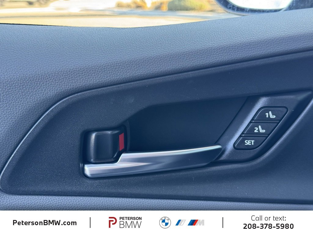 Used 2025 Toyota Prius Limited image 25