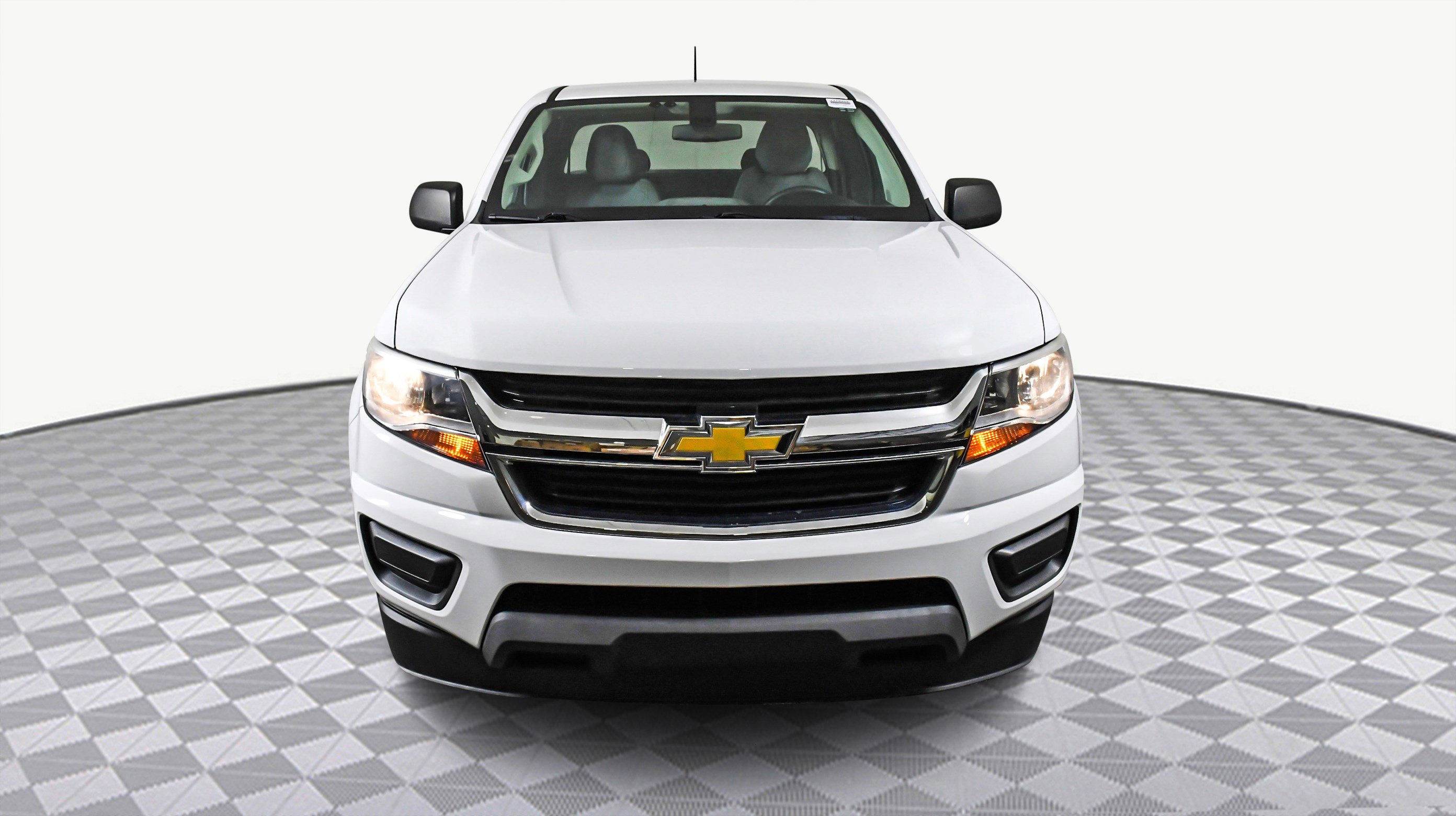 Used 2020 Chevrolet Colorado W/T w/ WT Convenience Package image 2