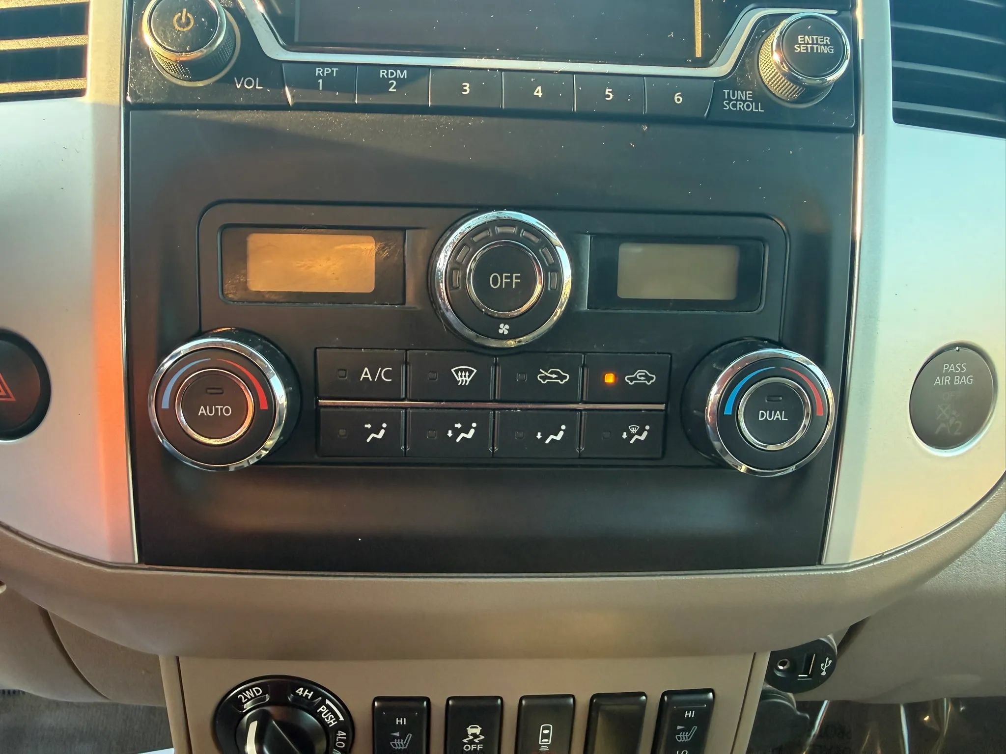 Used 2018 Nissan Frontier SV w/ Value Truck Package AWD/4WD image 19