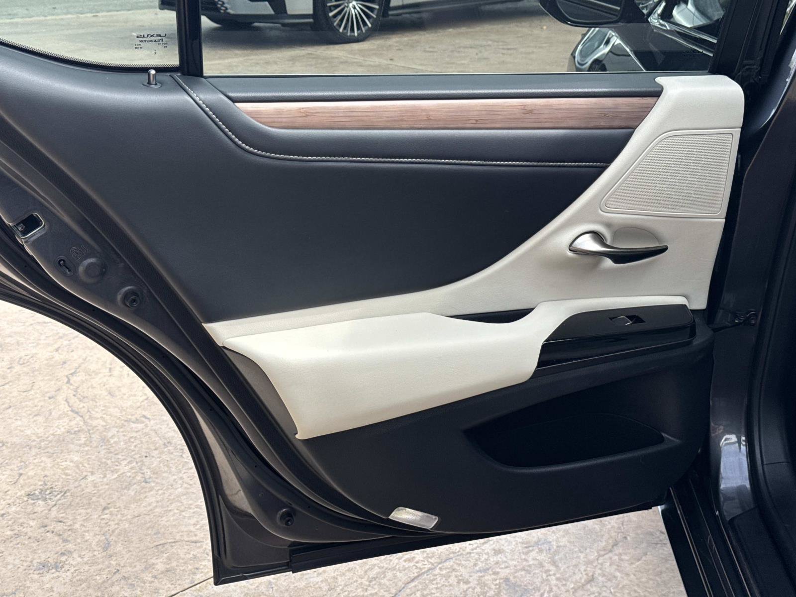 Certified 2024 Lexus ES 350 w/ Premium Package FWD image 49