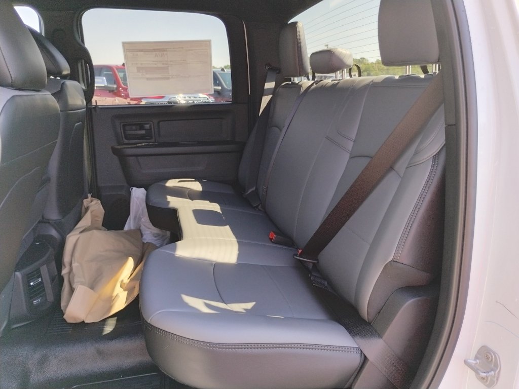New 2027 RAM 3500 Tradesman w/ Chrome Appearance Group A AWD/4WD image 13