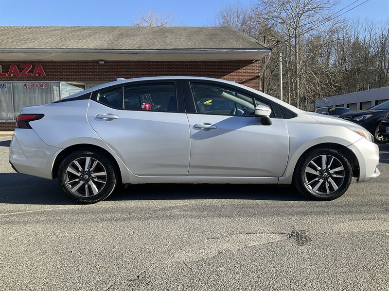 Used 2021 Nissan Versa SV FWD image 4