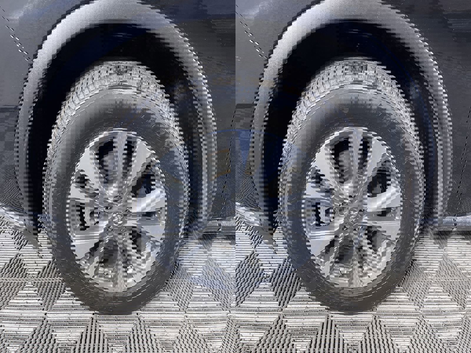 Used 2018 Nissan Murano SV image 25