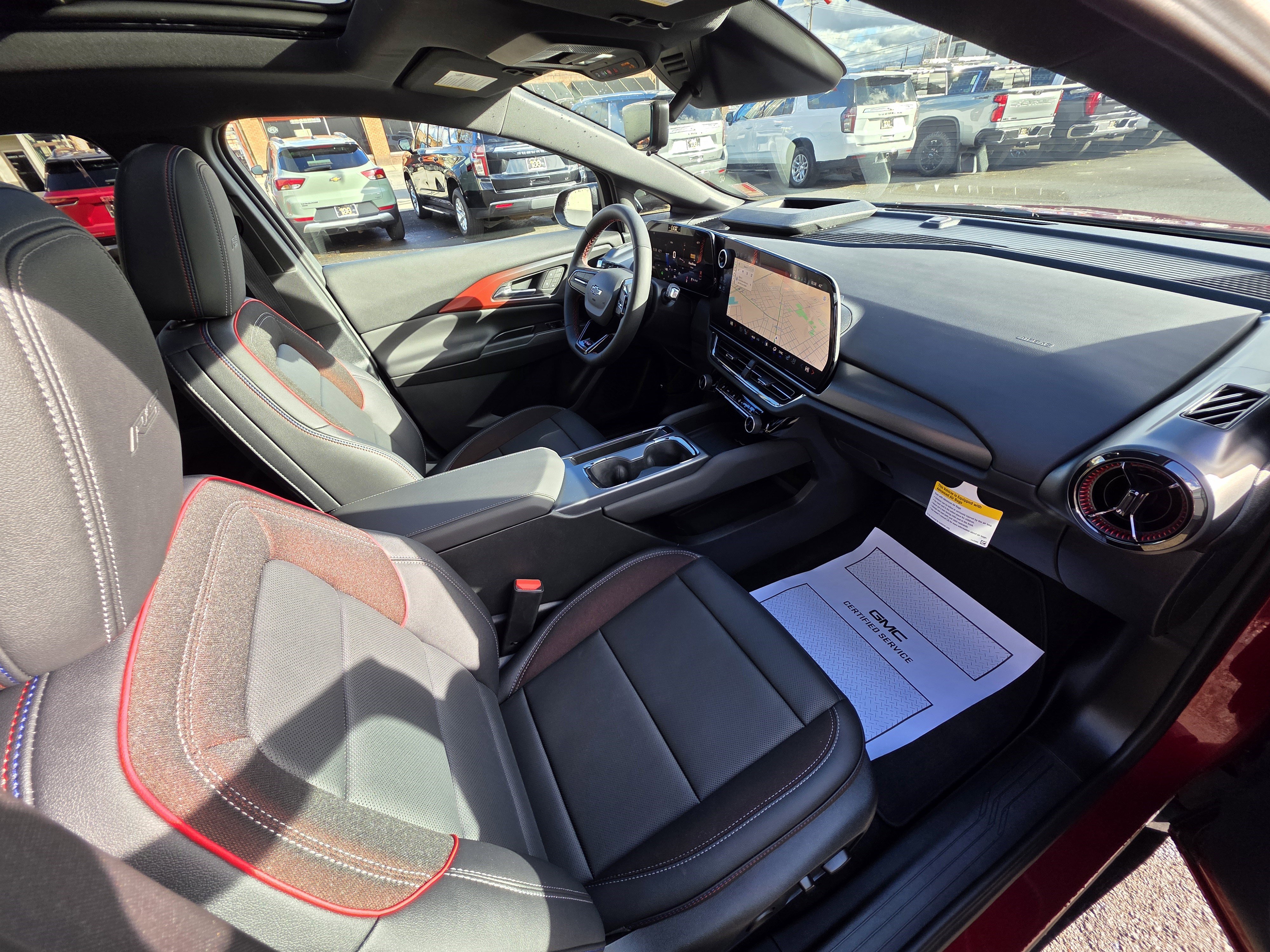 Used 2025 Chevrolet Equinox EV RS image 23