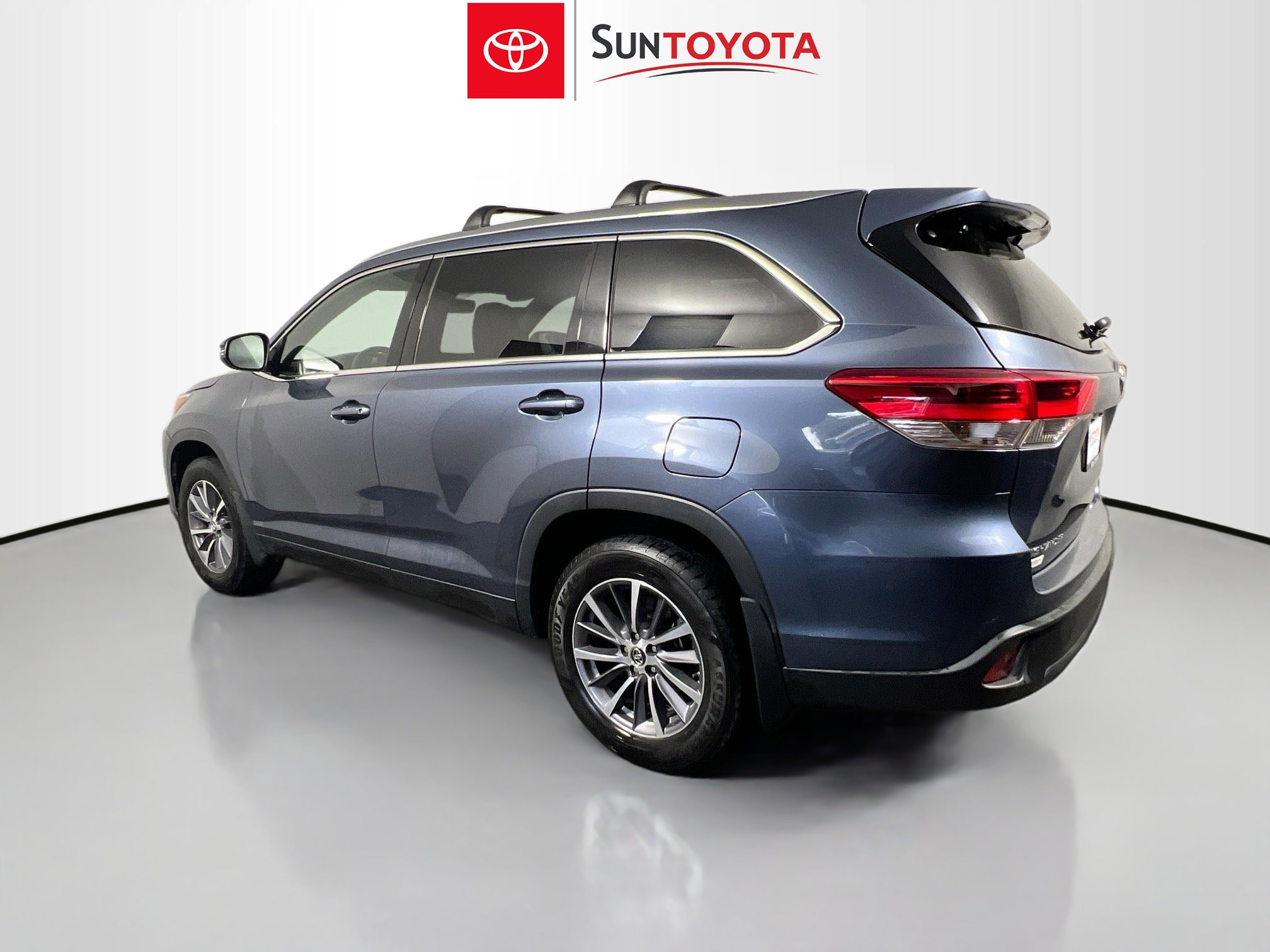 Used 2019 Toyota Highlander XLE image 6