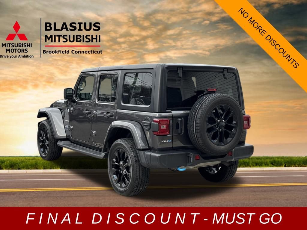 Used 2023 Jeep Wrangler Unlimited Sahara w/ Cold Weather Group image 6