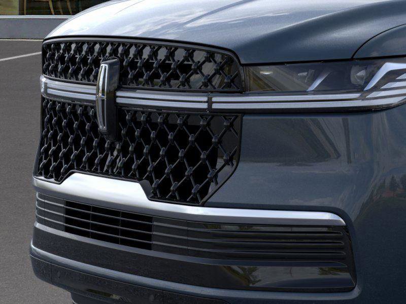 New 2025 Lincoln Navigator Reserve w/ Jet Appearance Package image 17