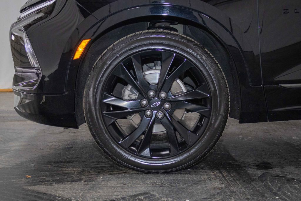 Certified 2024 Chevrolet Blazer RS w/ Driver Confidence II Package image 9