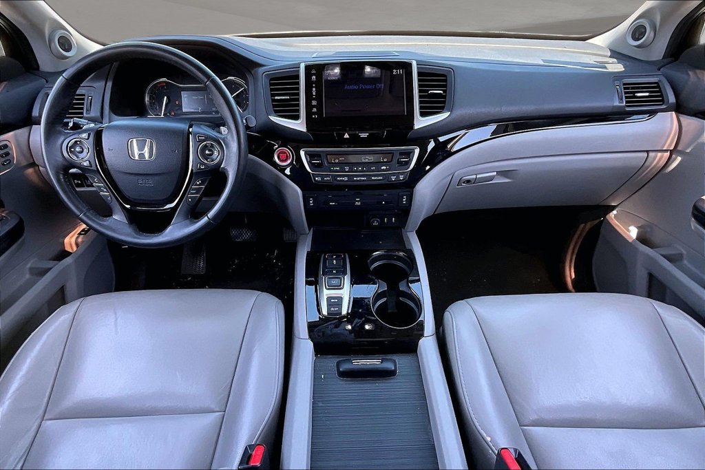 Used 2017 Honda Pilot Touring image 7
