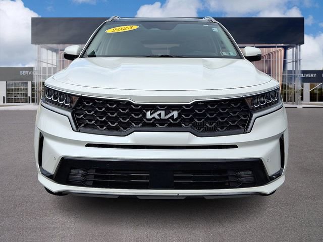 Certified 2023 Kia Sorento EX w/ Panoramic Sunroof Package image 2