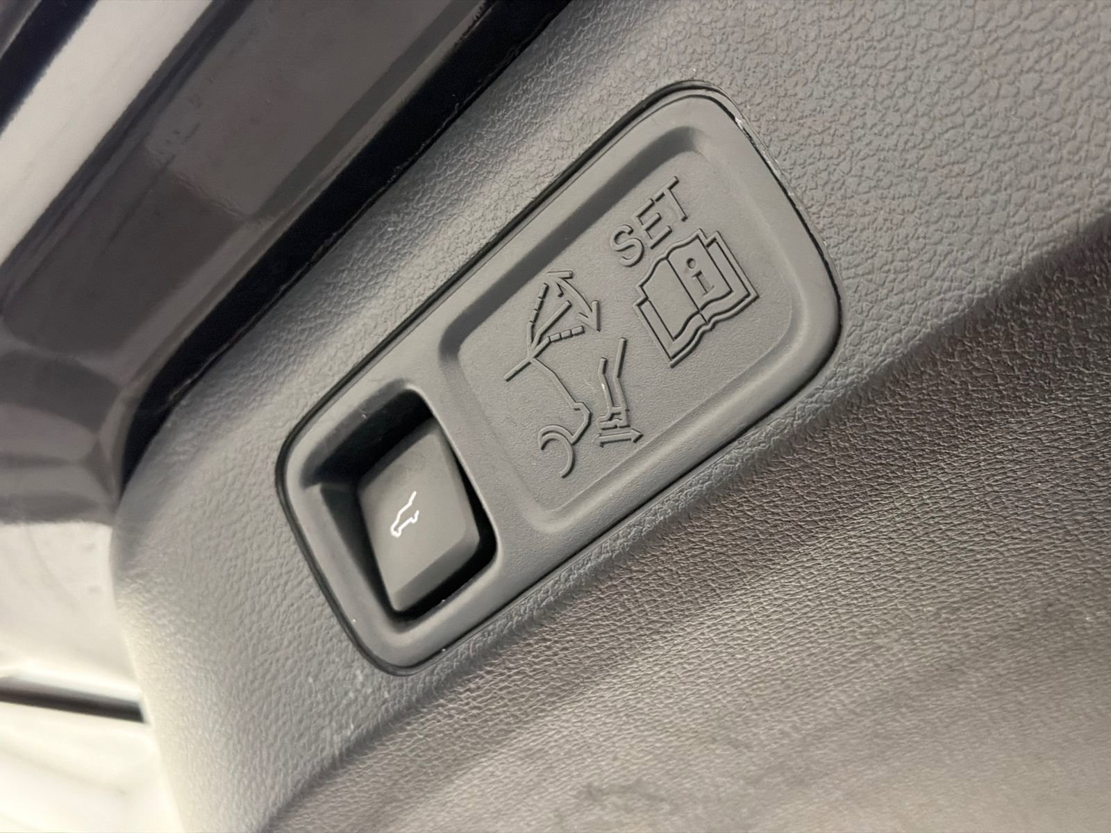 Used 2023 Lincoln Navigator Black Label image 10