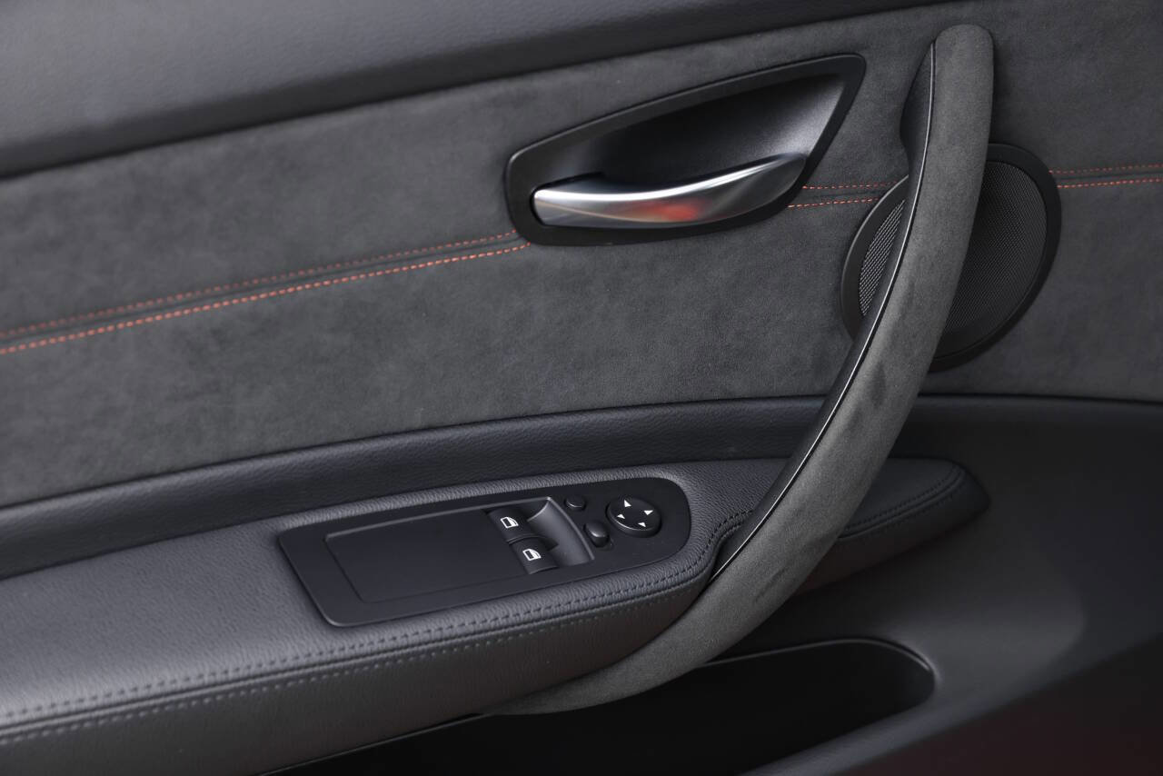Used 2011 BMW 1 Series M image 94