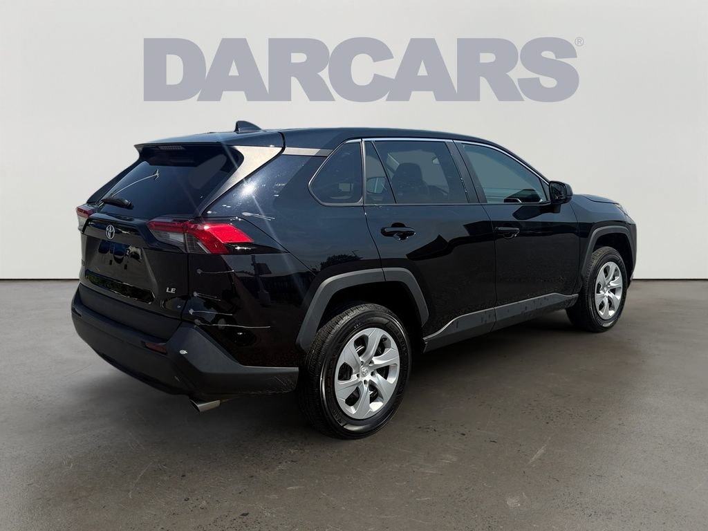 Used 2023 Toyota RAV4 LE FWD image 7