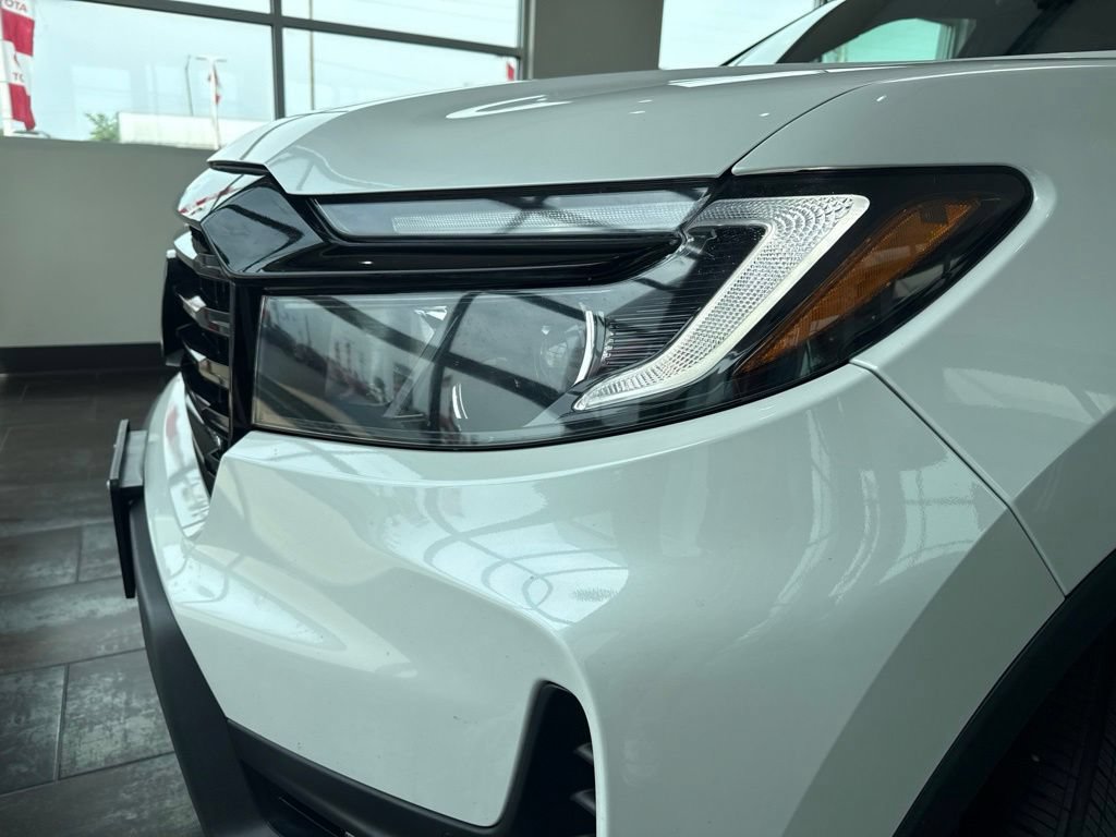 Used 2021 Honda Ridgeline Black Edition image 3