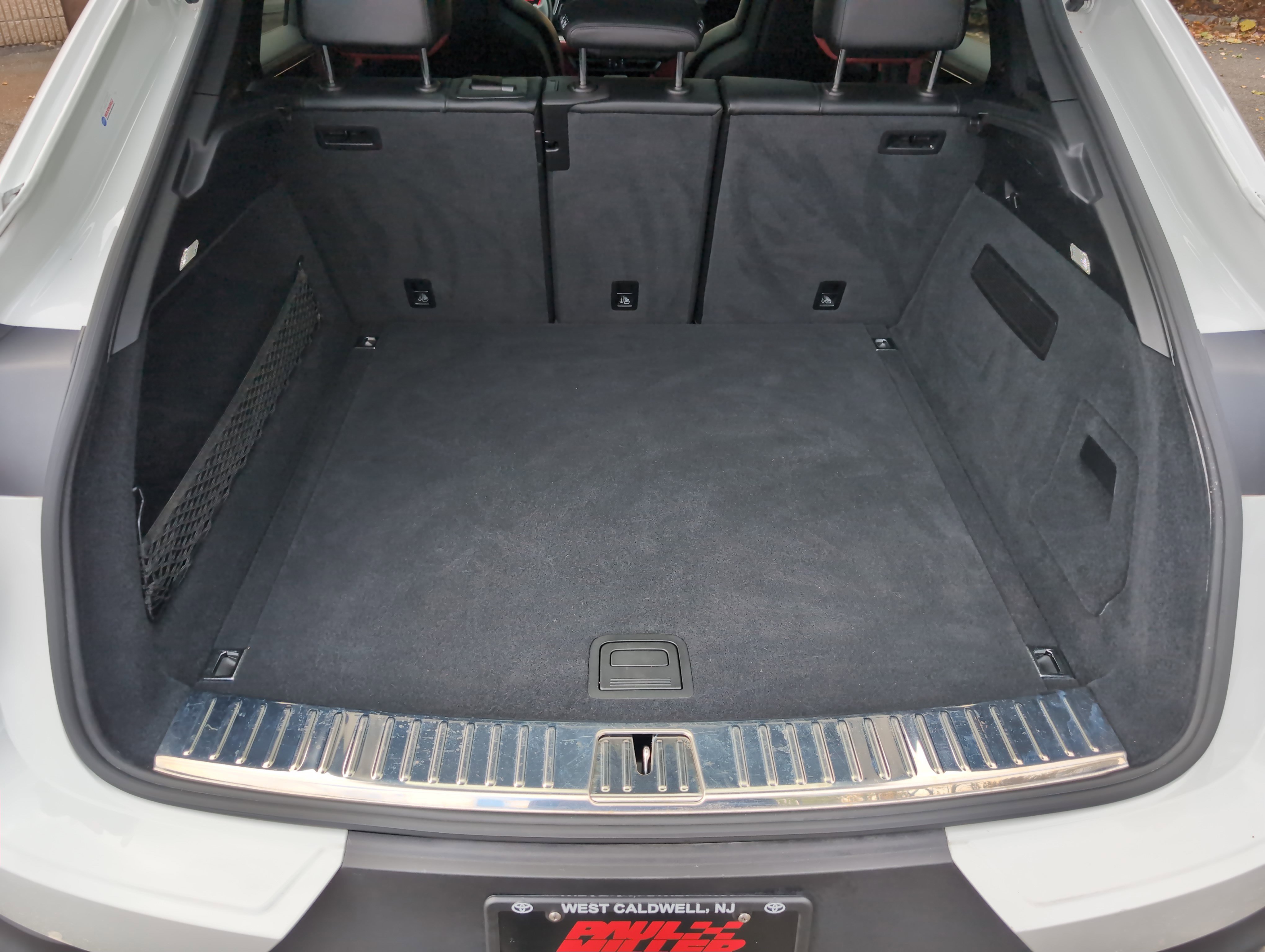 Used 2024 Porsche Cayenne Coupe image 31