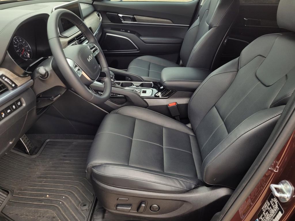 Used 2022 Kia Telluride SX w/ Nightfall Edition Package image 10