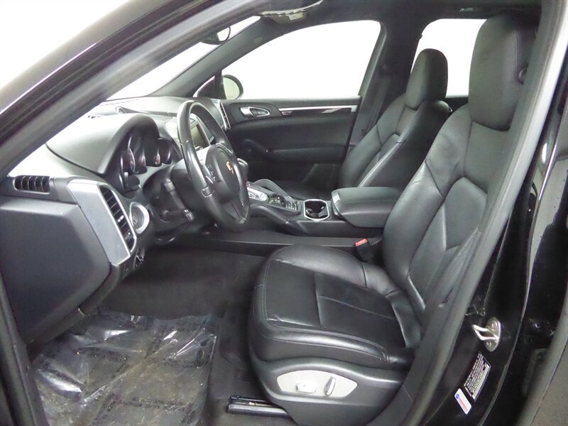 Used 2014 Porsche Cayenne AWD/4WD image 23