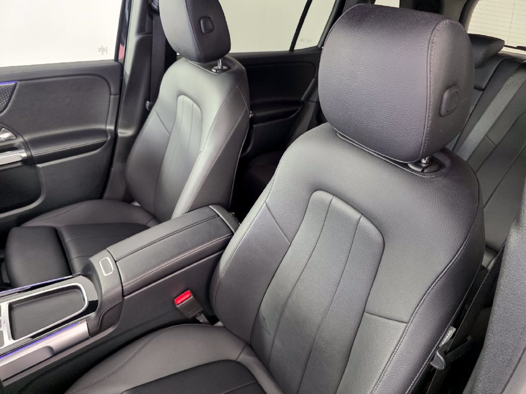 Certified 2025 Mercedes-Benz GLB 250 image 11