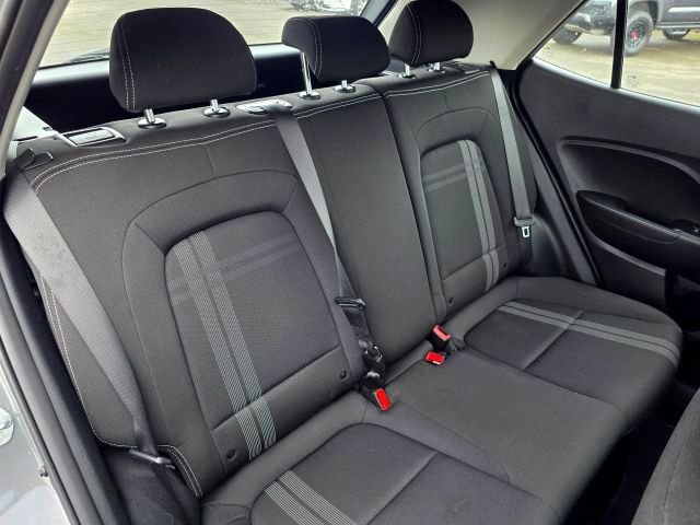 Used 2022 Hyundai Venue SEL FWD image 34
