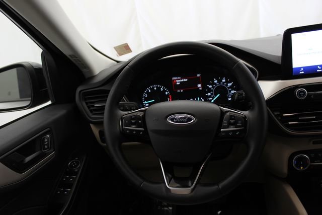 Used 2022 Ford Escape SE w/ SE Sport Appearance Package AWD/4WD image 19