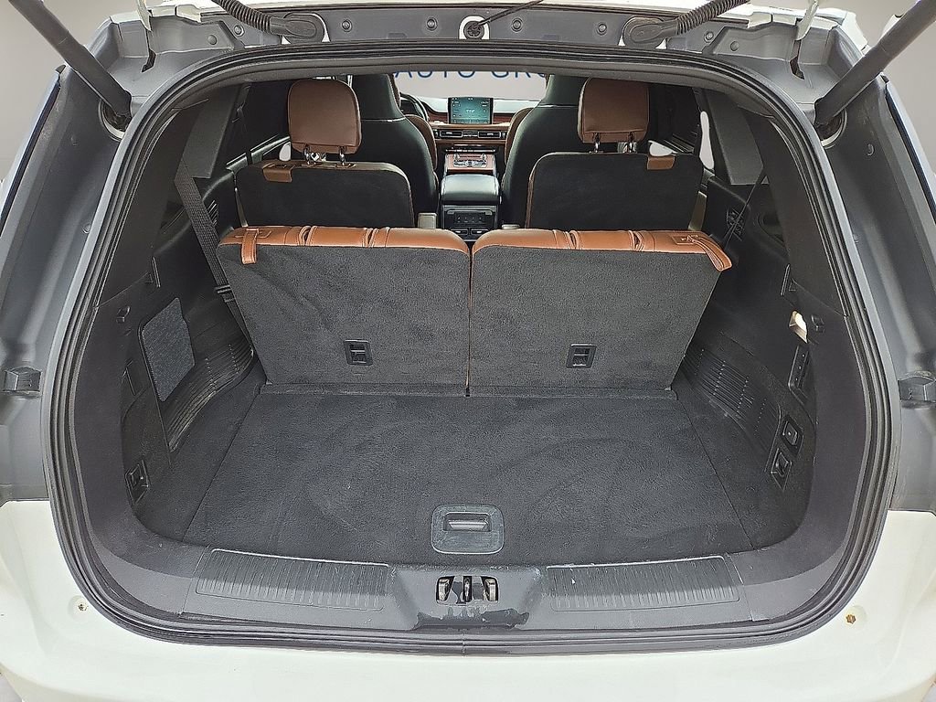 Used 2022 Lincoln Aviator Reserve w/ Equipment Group 201A image 13