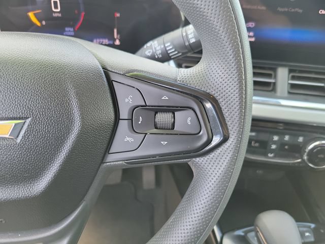 Used 2025 Chevrolet Trax LT FWD image 19