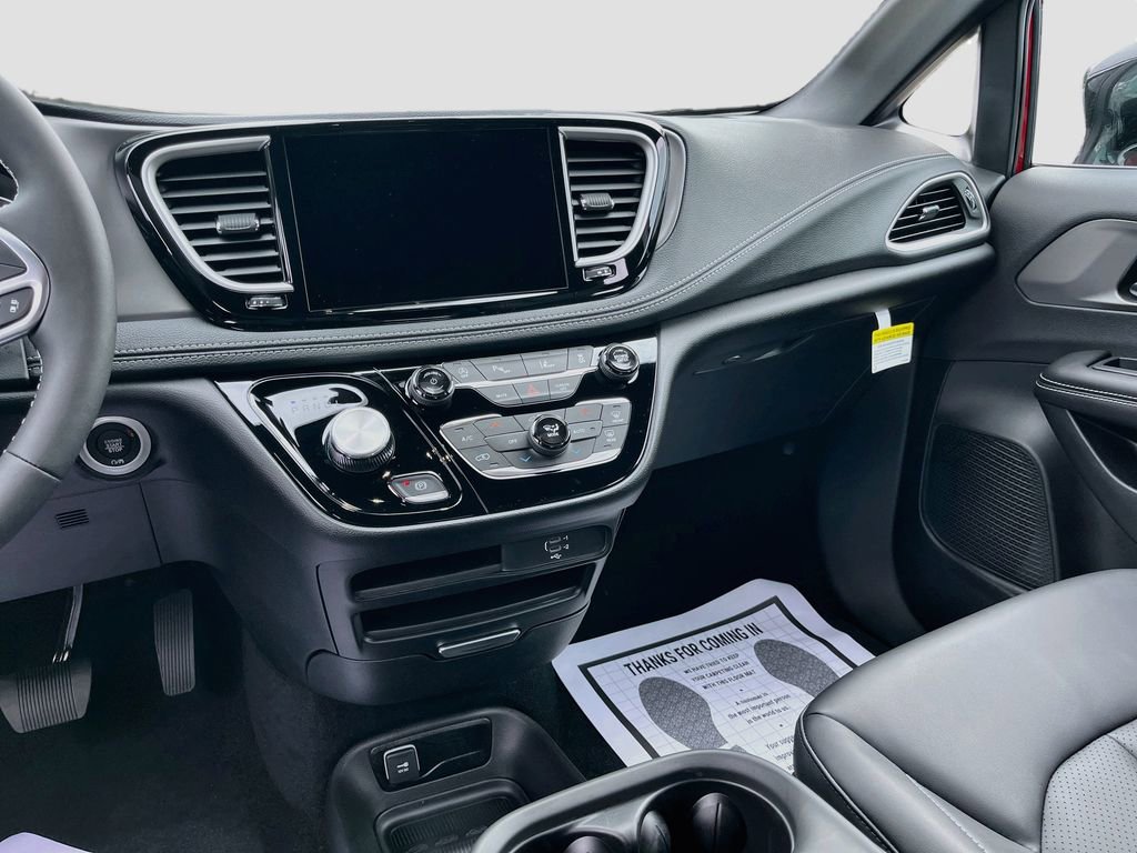 New 2027 Chrysler Pacifica Select FWD image 20