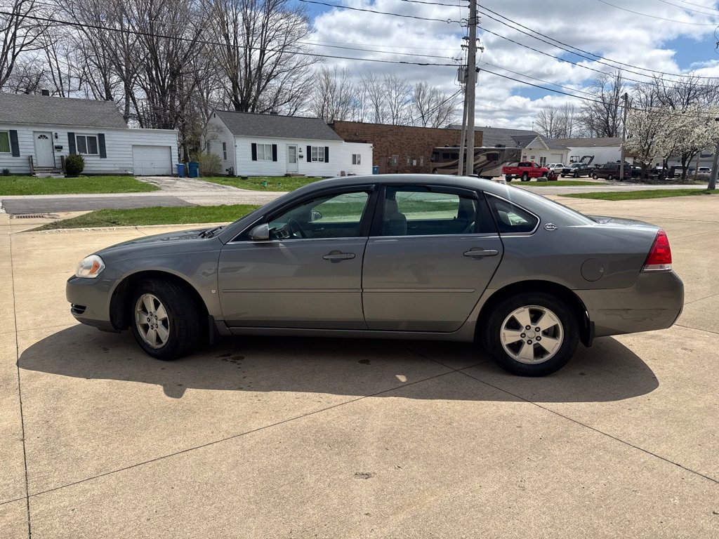 Used 2008 Chevrolet Impala LT FWD image 5
