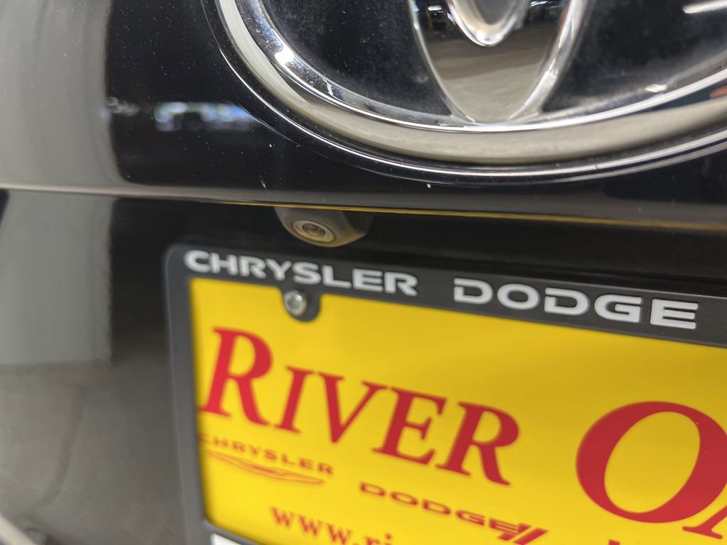 Used 2019 Toyota Highlander SE FWD image 7