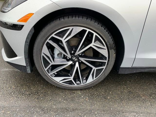 Certified 2024 Hyundai Ioniq 6 SEL image 9