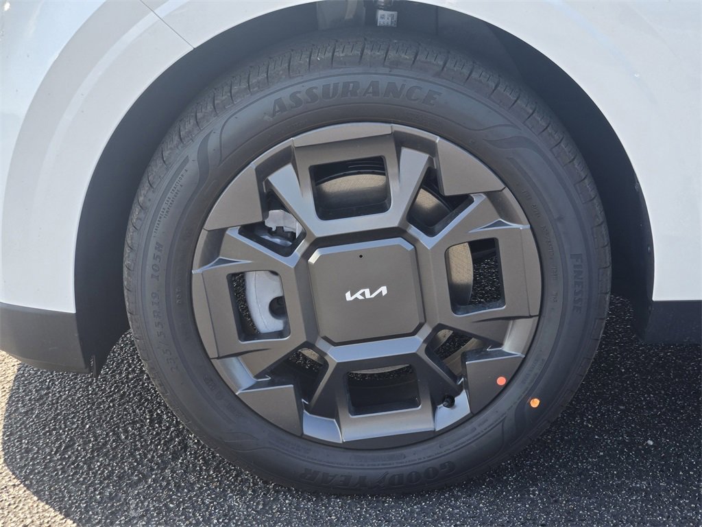 New 2026 Kia Carnival EX image 7