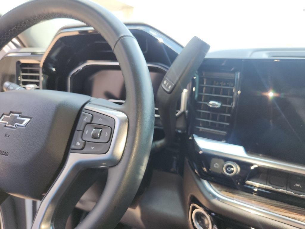 Used 2024 Chevrolet Silverado 1500 RST AWD/4WD image 26