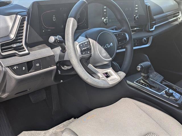 Used 2024 Kia Sportage LX image 10
