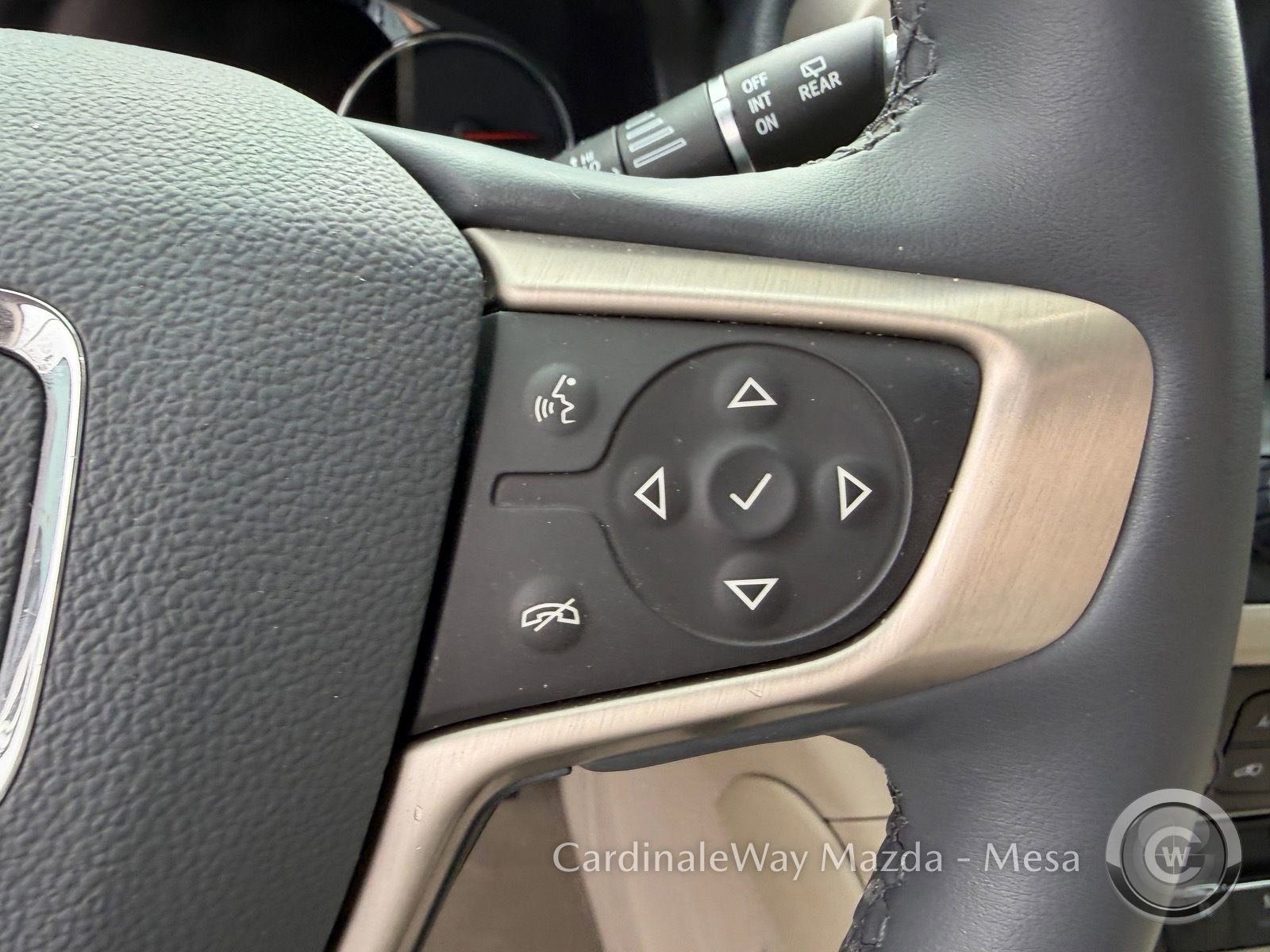 Used 2023 GMC Acadia Denali image 10