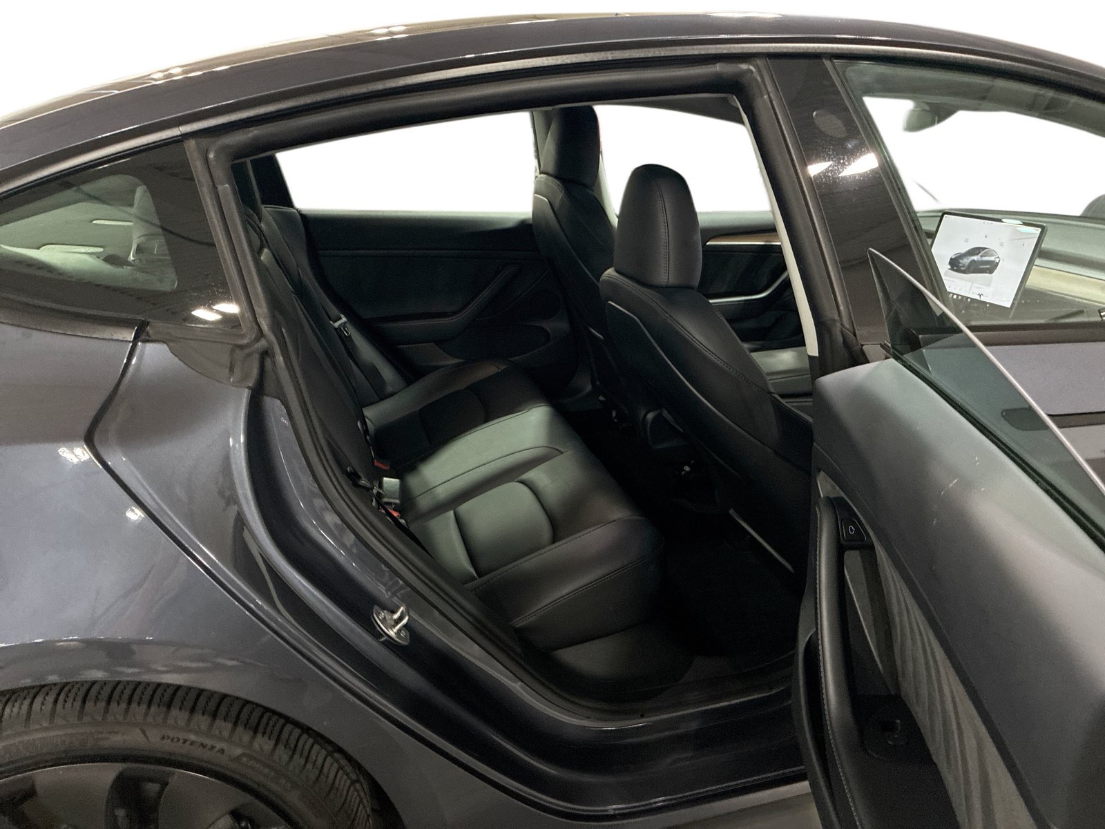 Certified 2023 Tesla Model 3 Performance AWD/4WD image 11